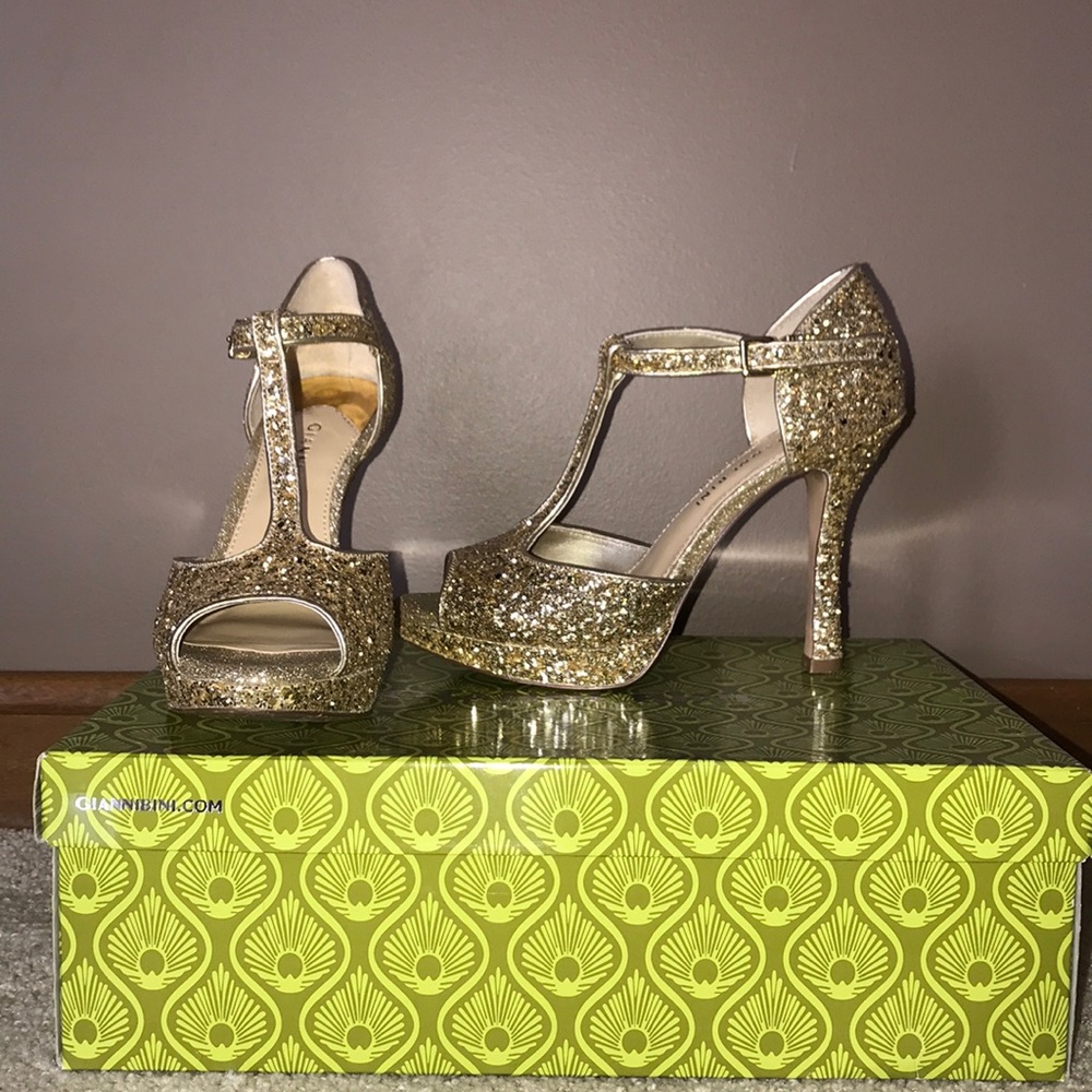 Gianni Bini gold sparkle heels